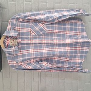 🐎 Mustang Jeans brand button-up long-sleeved plaid shirt. Size medium.